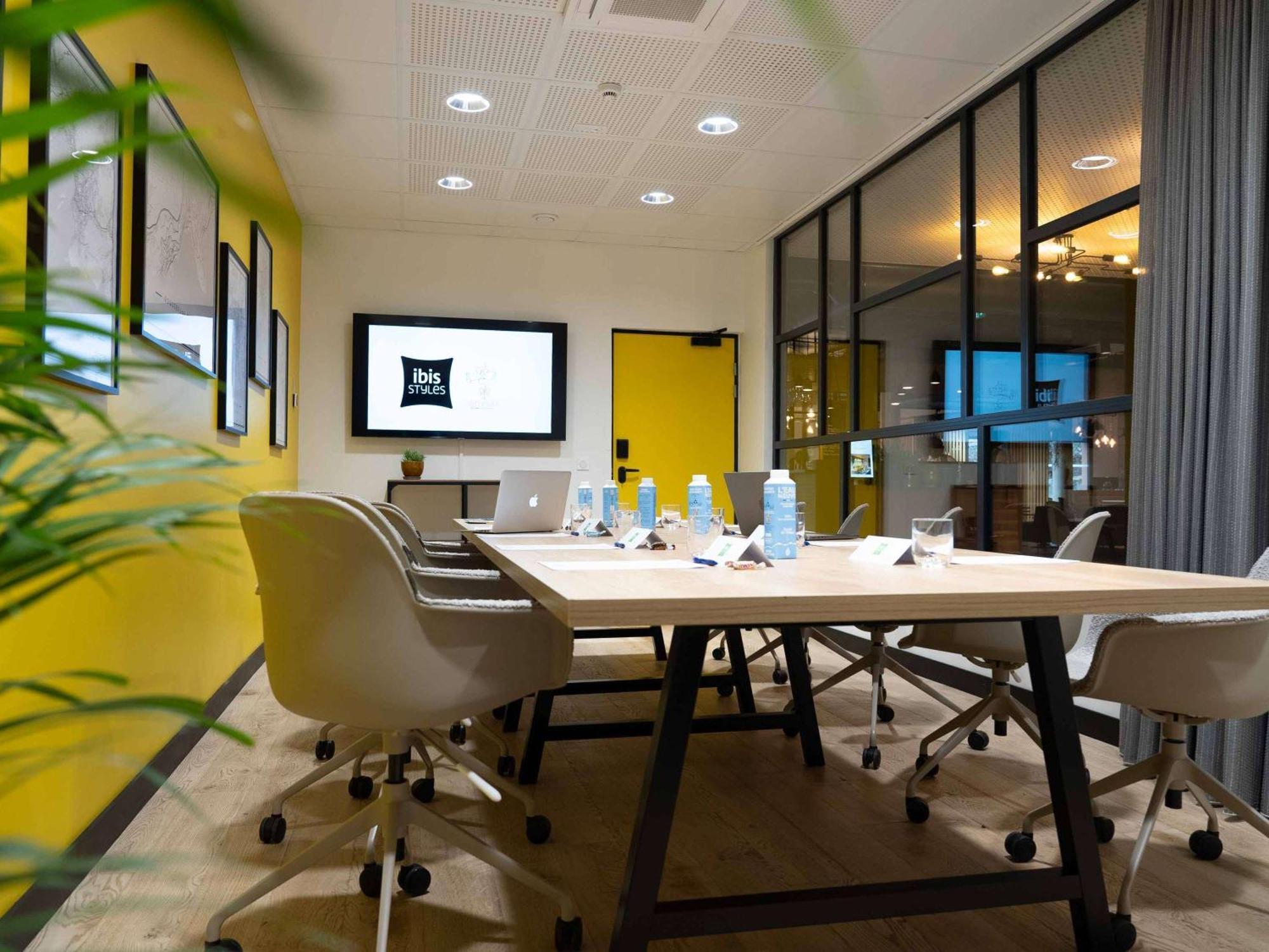 Ibis Styles Dreux Centre Gare Hotel Екстериор снимка